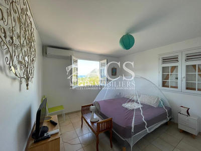 Maison - 96 m² - 4 pièces