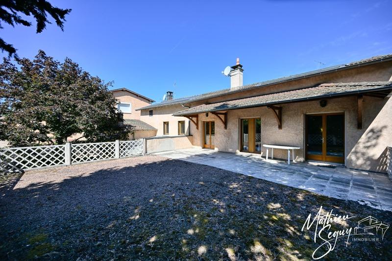 Maison - 200 m² - 8 pièces