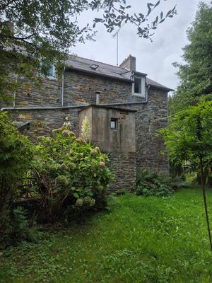 Maison - 210 m² - 9 pièces