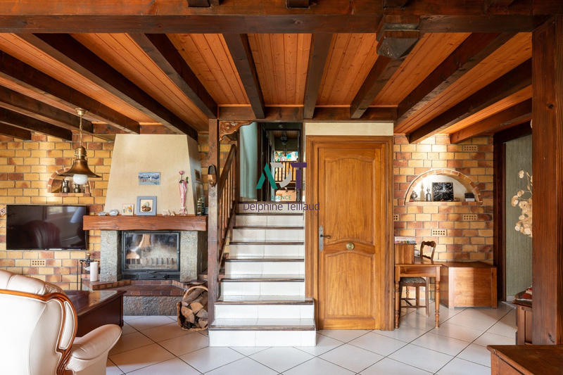 Maison - 187 m² - 8 pièces