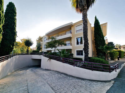 Appartement - 91 m² - 4 pièces