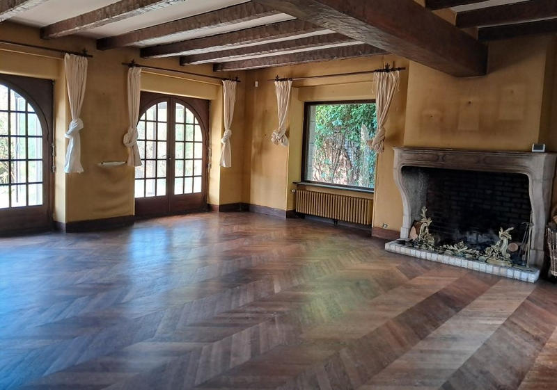 Maison - 403 m² - 12 pièces