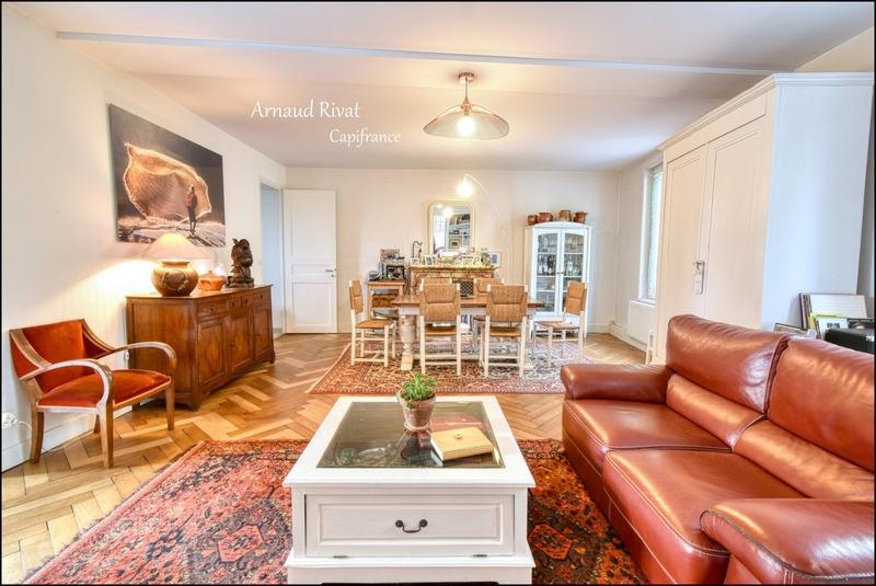 Maison - 205 m² - 6 pièces