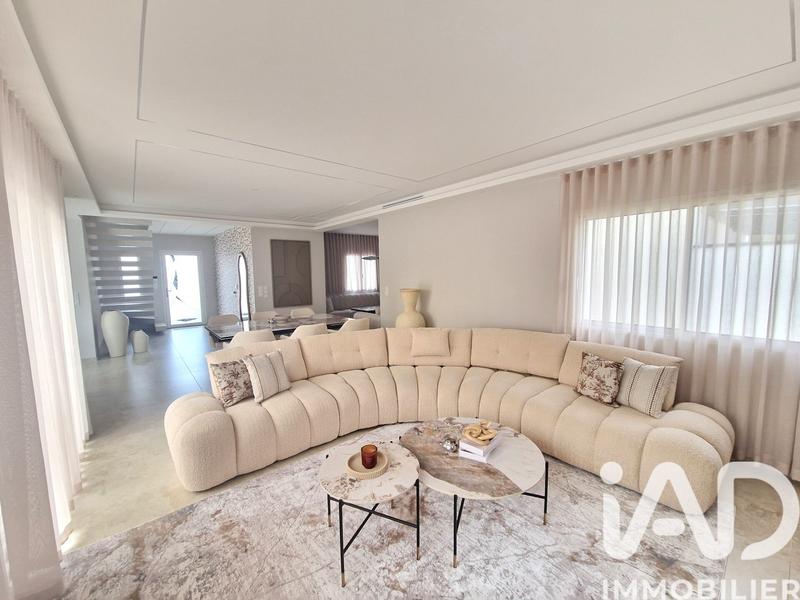 Maison - 153 m² - 7 pièces