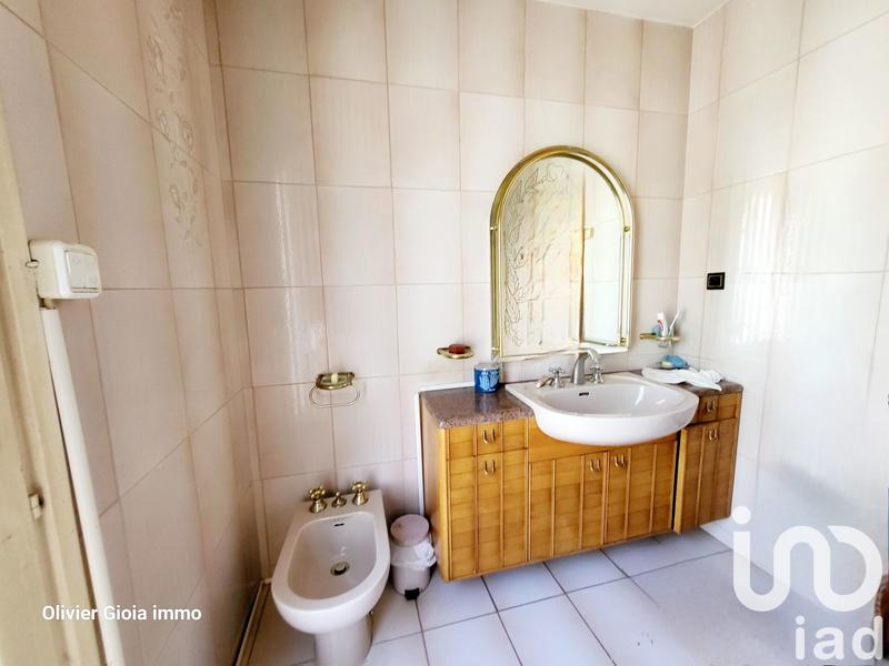 Maison - 260 m² - 10 pièces