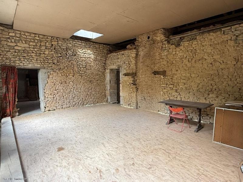 Propriété - 134 m² - 10 pièces