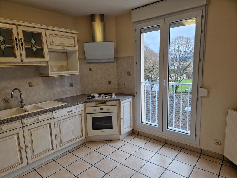 Appartement - 80 m² - 4 pièces