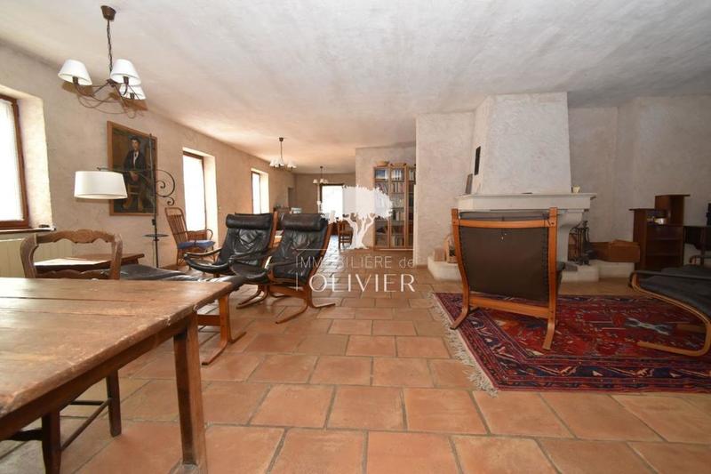 Propriété - 174 m² - 6 pièces