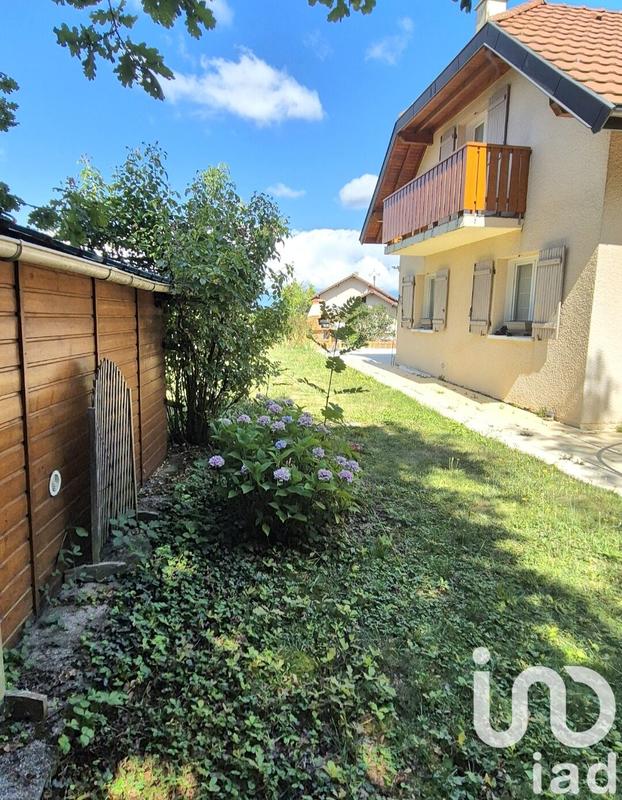 Maison - 250 m² - 7 pièces