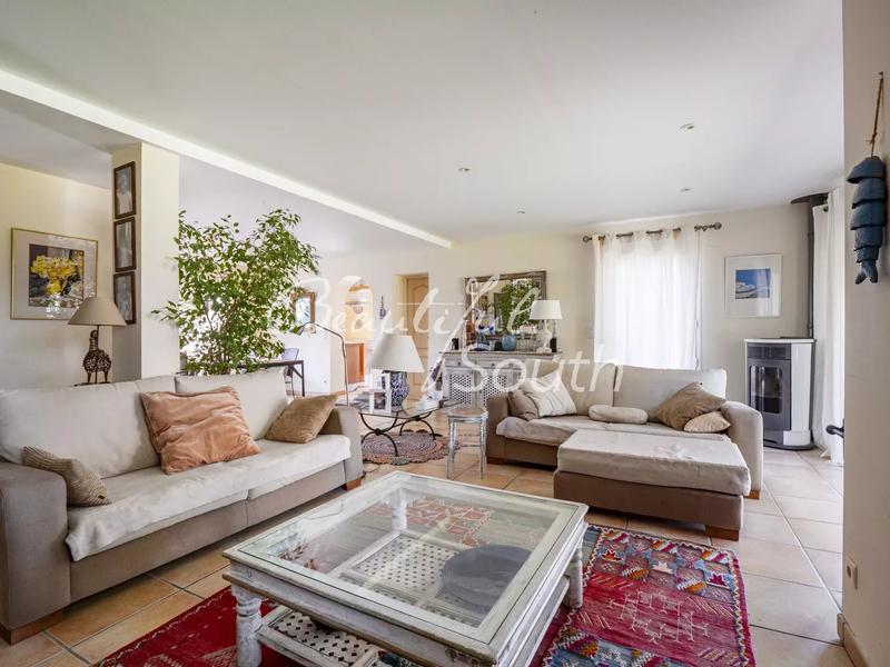 Villa - 193 m² - 5 pièces