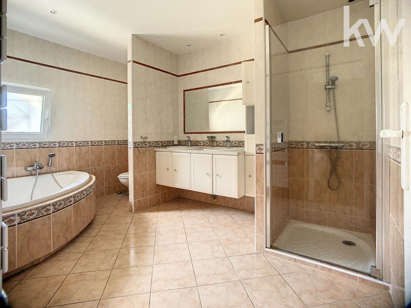 Appartement - 175 m² - 5 pièces