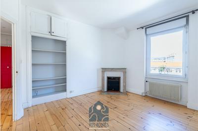 Maison - 181 m² - 7 pièces