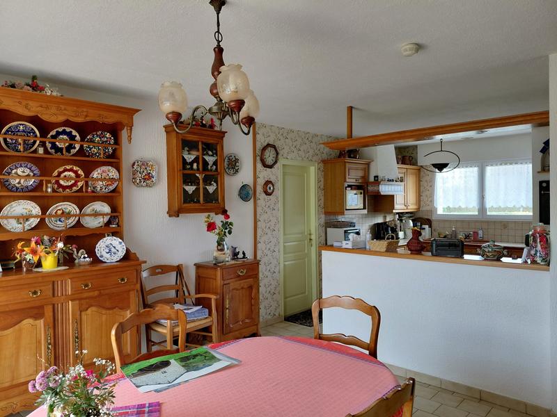Maison - 99 m² - 5 pièces