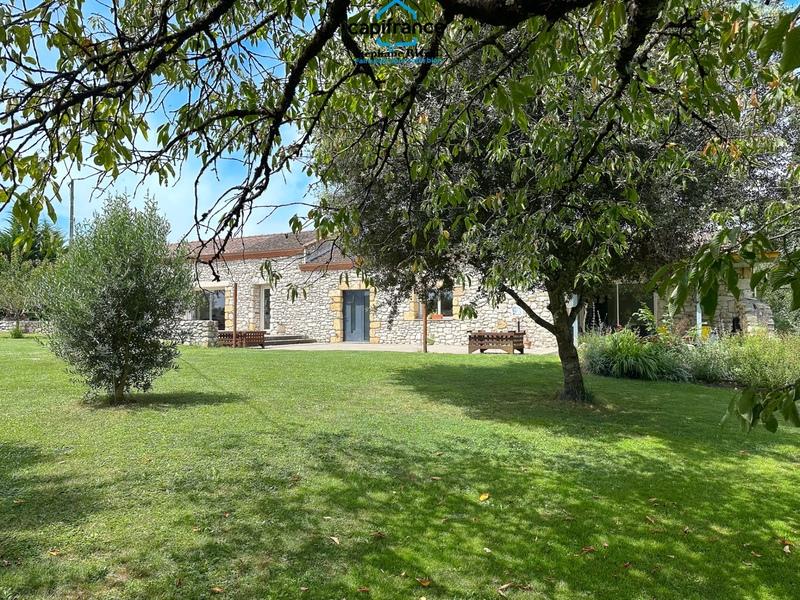 Propriété - 160 m² - 6 pièces