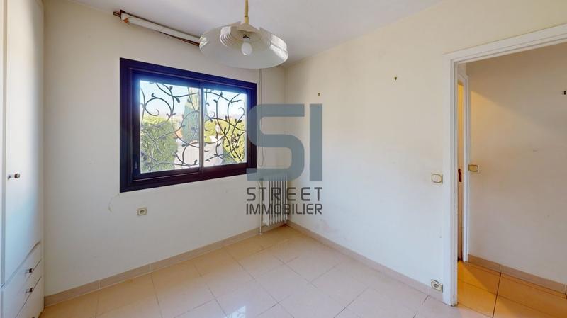 Maison - 408 m² - 8 pièces