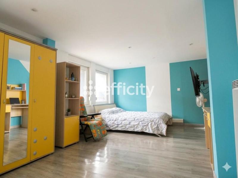 Appartement - 270 m² - 11 pièces