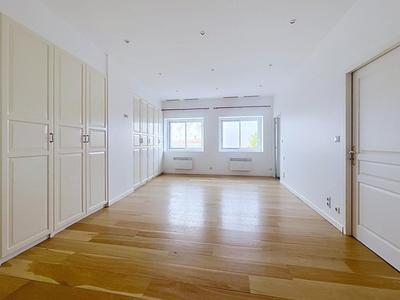 Appartement - 288 m² - 6 pièces