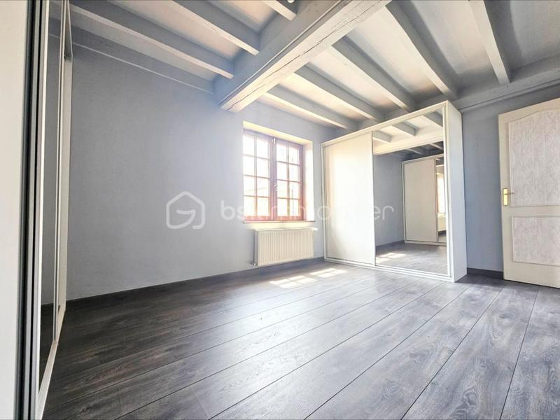 Maison traditionnelle - 196 m² - 5 pièces