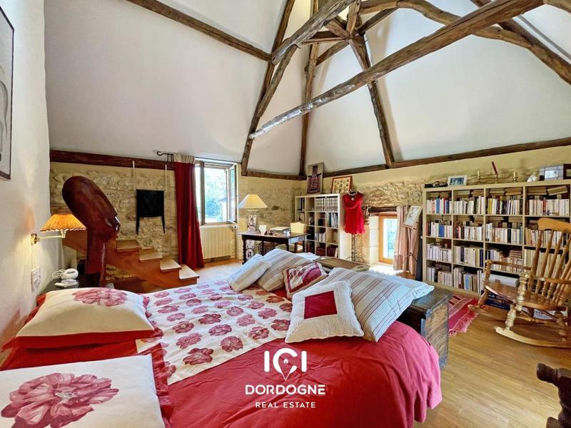 Propriété - 340 m² - 8 pièces