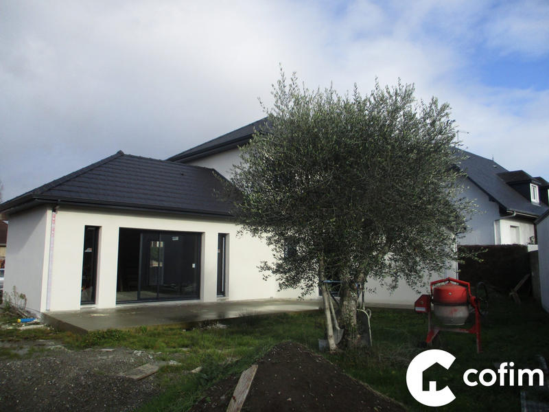 Maison - 137 m² - 5 pièces