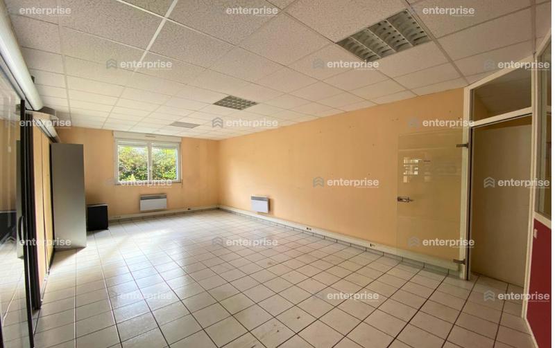 Bureau - 471 m²