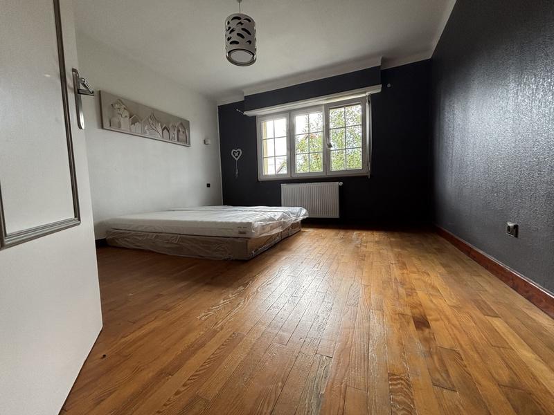 Maison - 165 m² - 9 pièces