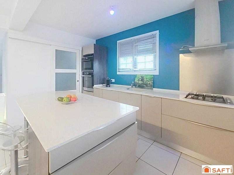 Maison - 95 m² - 4 pièces