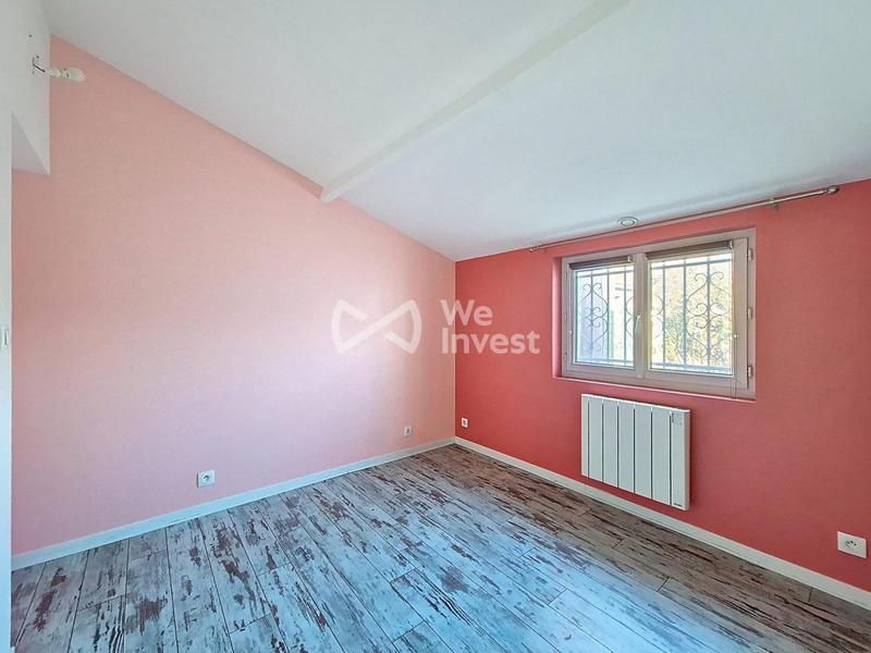 Maison - 90 m² - 5 pièces