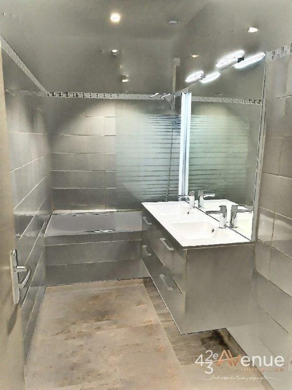 Appartement - 81 m² - 5 pièces