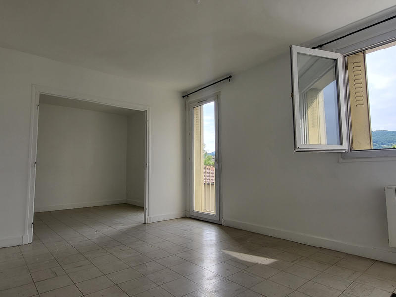 Propriété - 560 m² - 28 pièces