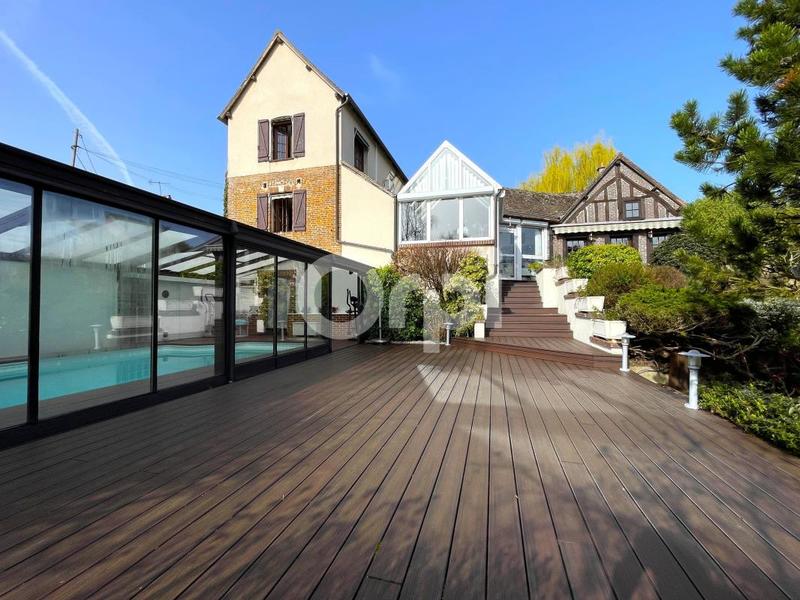 Maison - 162 m² - 5 pièces