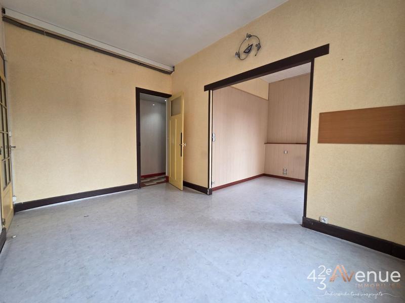 Appartement - 97 m² - 6 pièces