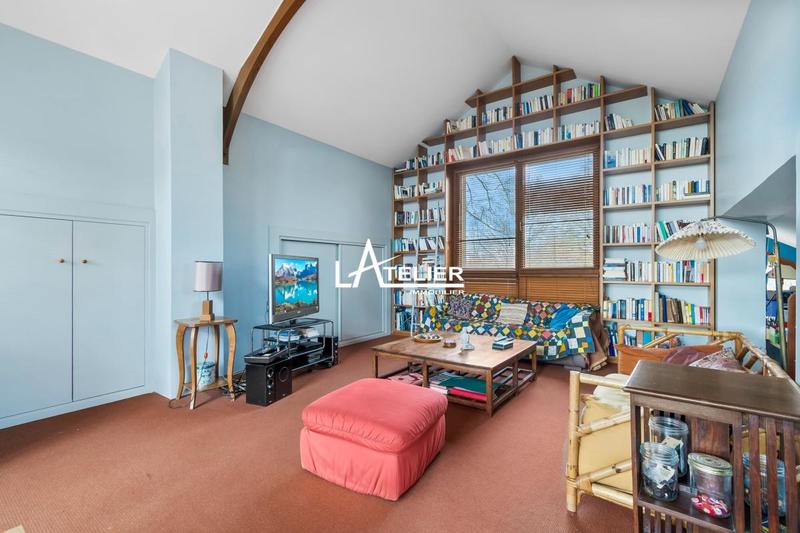 Maison - 399 m² - 15 pièces