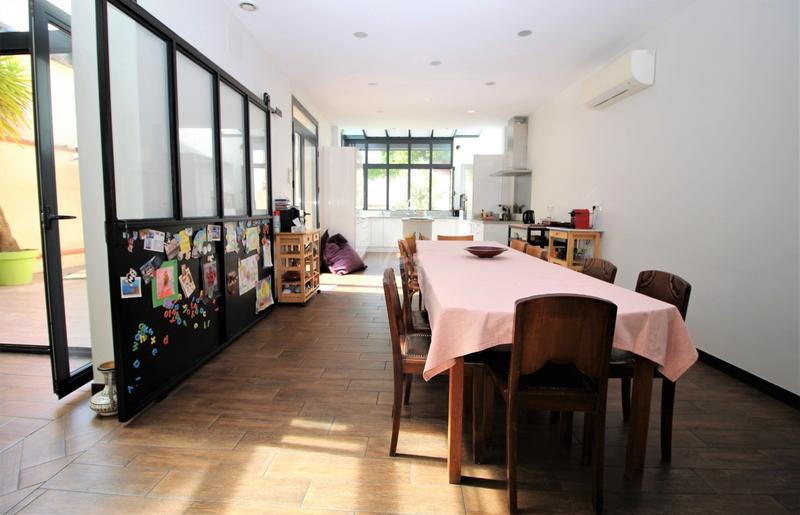 Maison de ville - 250 m² - 8 pièces