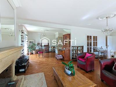 Maison - 151 m² - 7 pièces