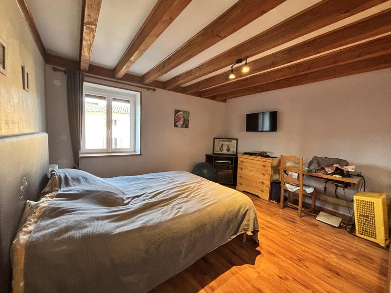 Maison ancienne - 180 m² - 9 pièces