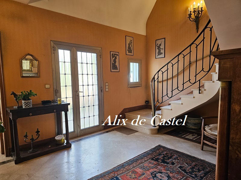 Maison - 263 m² - 8 pièces