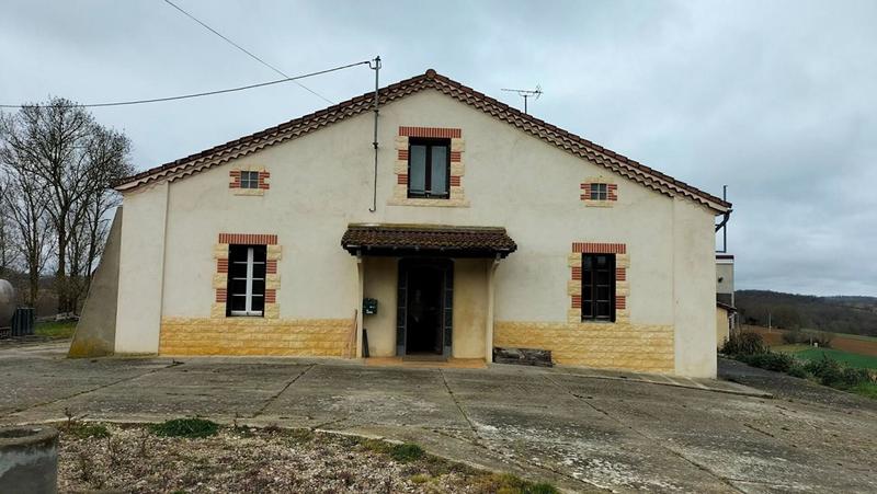 Corps de ferme - 230 m² - 5 pièces