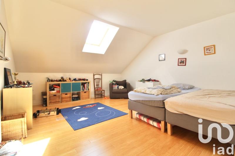 Maison - 212 m² - 9 pièces