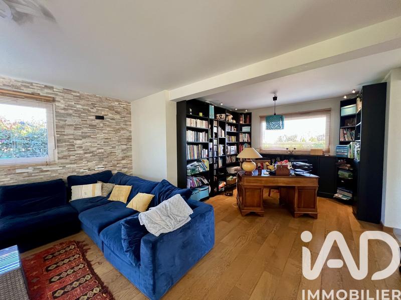 Maison - 198 m² - 8 pièces