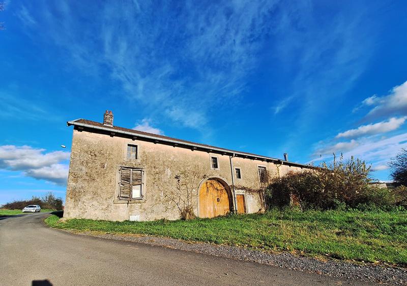 Maison - 360 m² - 8 pièces