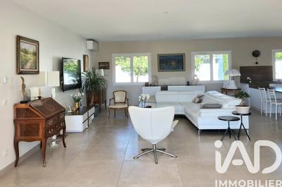 Maison - 140 m² - 6 pièces