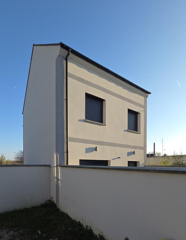 Maison - 104 m² - 5 pièces
