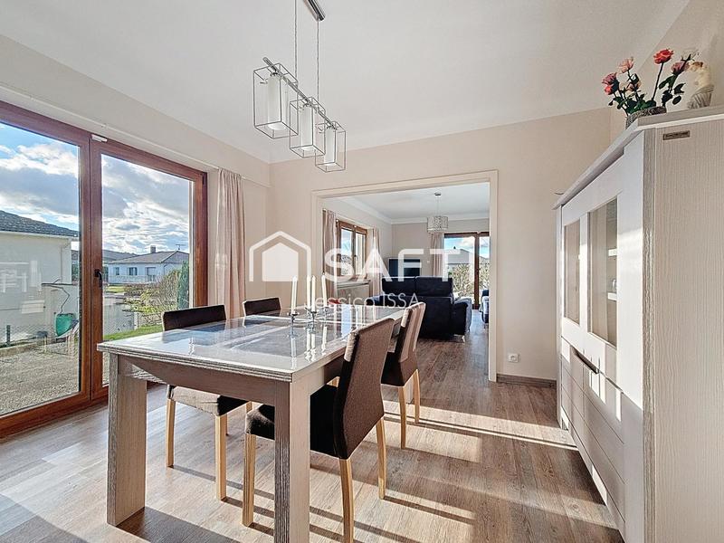 Maison - 234 m² - 7 pièces