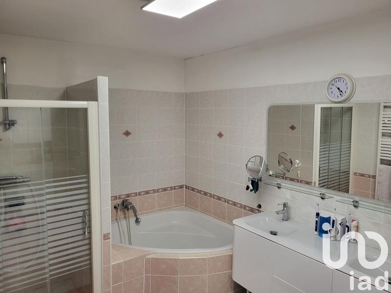 Maison - 195 m² - 7 pièces