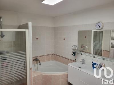 Maison - 195 m² - 7 pièces