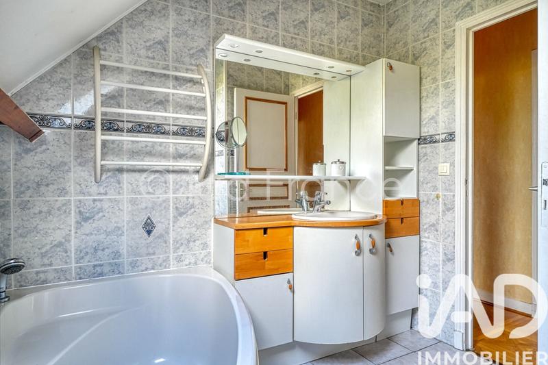 Maison - 152 m² - 7 pièces