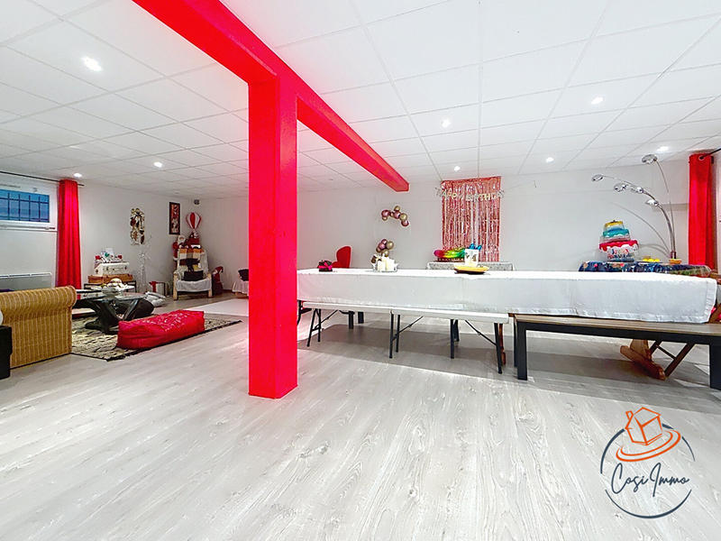 Maison - 195 m² - 6 pièces