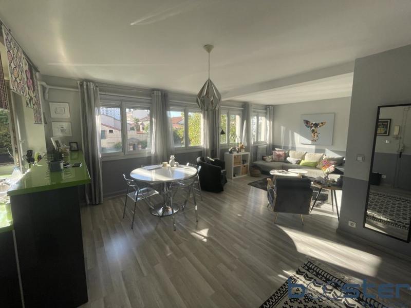 Appartement ancien - 70 m² - 3 pièces