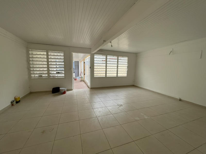 Local commercial - 100 m² - 5 pièces